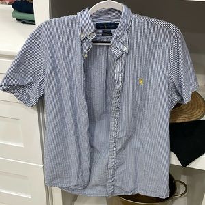 Men’s blue and white striped seersucker button down